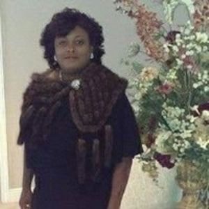 Meet your Posher, Rena